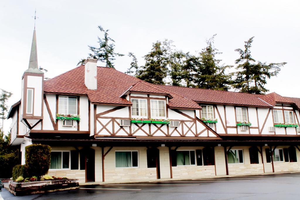 Auld Holland Inn Oak Harbor Exterior foto